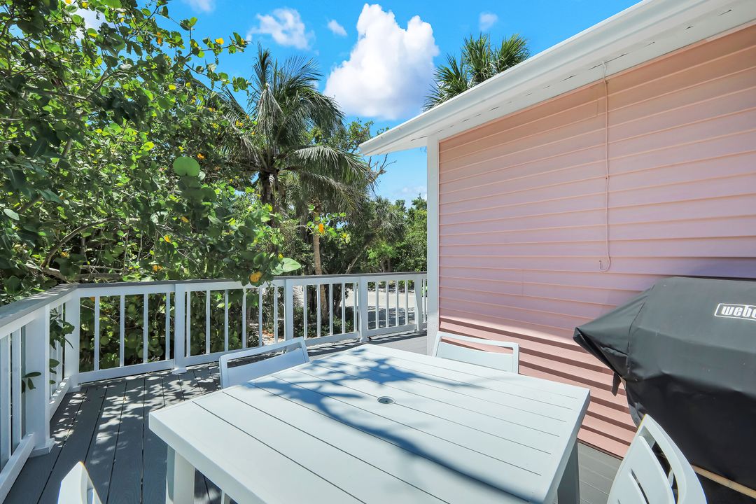 6126 Castaways Ln, Sanibel, FL 33957