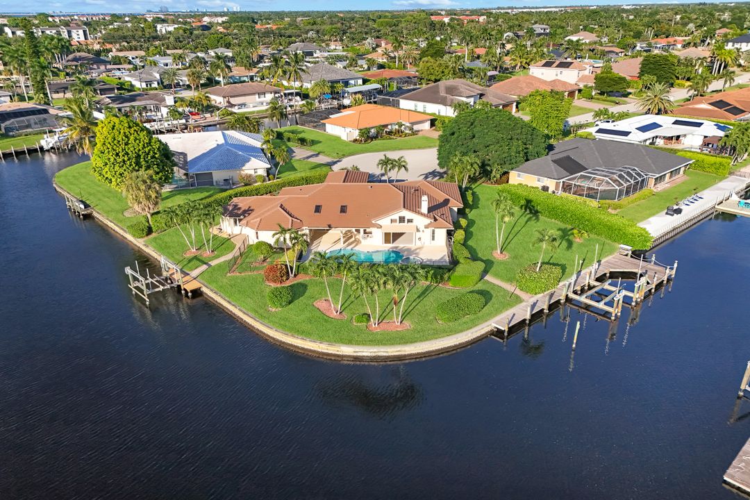 954 Bal Isle Dr, Fort Myers, FL 33919