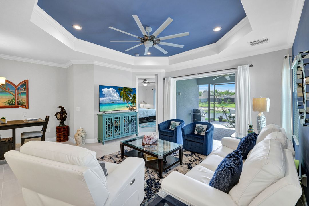 2319 Marquesa Cir, Naples, FL 34112