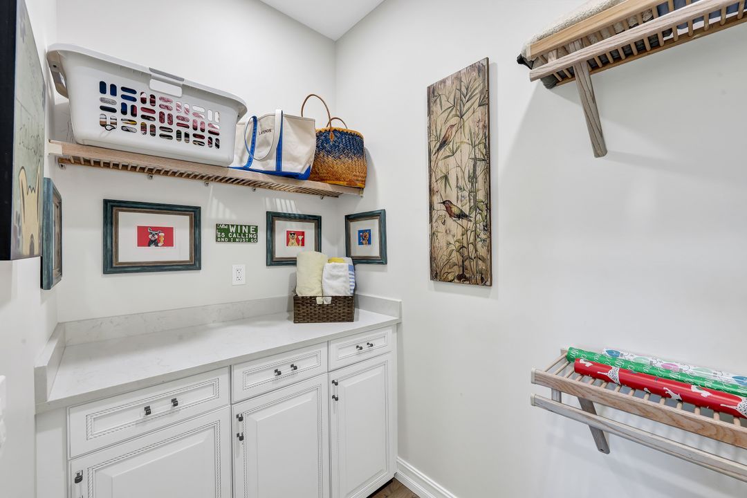 4624 Pond Apple Dr N, Naples, FL 34119