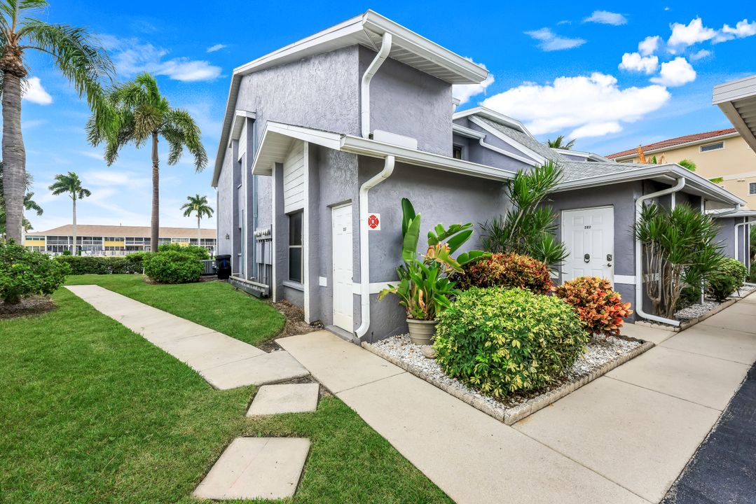 4616 SE 5th Pl #107, Cape Coral, FL 33904