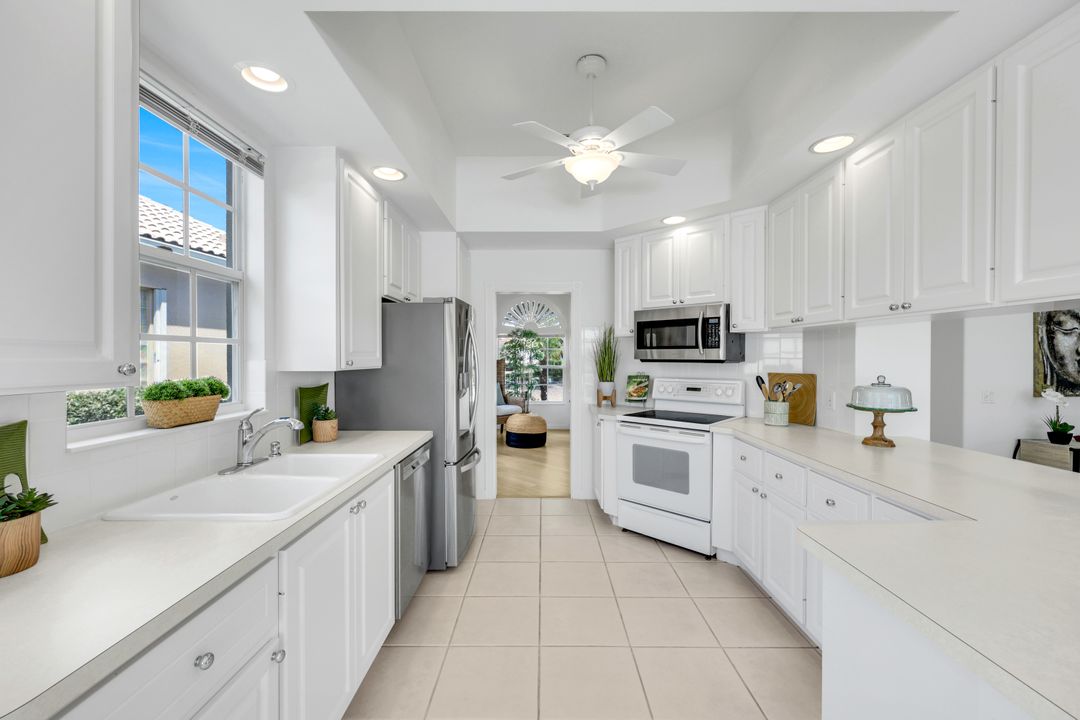 3730 Whidbey Way, Naples, FL 34119
