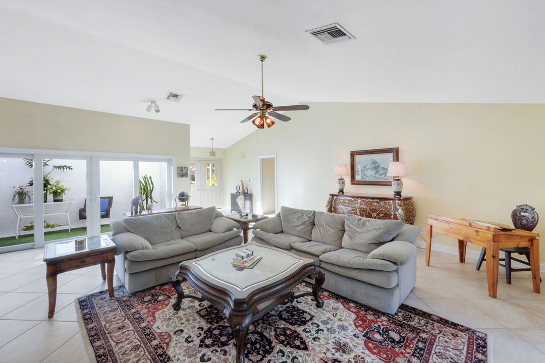 9960 Treasure Cay Ln, Bonita Springs, FL 34135