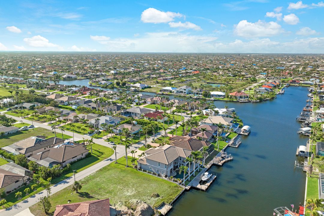 5423 SW 17th Ave, Cape Coral, FL 33914