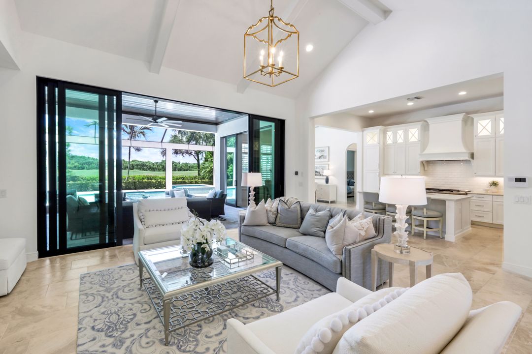 3233 Tavolara Ln, Naples, FL 34114