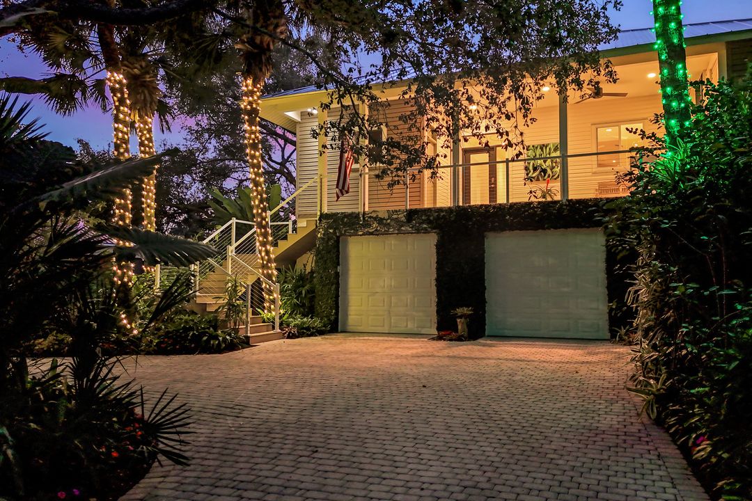 9976 Puopolo Ln, Bonita Springs, FL 34135