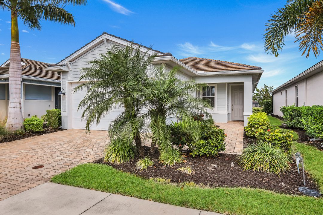 16717 Seasons Coast Dr, Bonita Springs, FL 34135