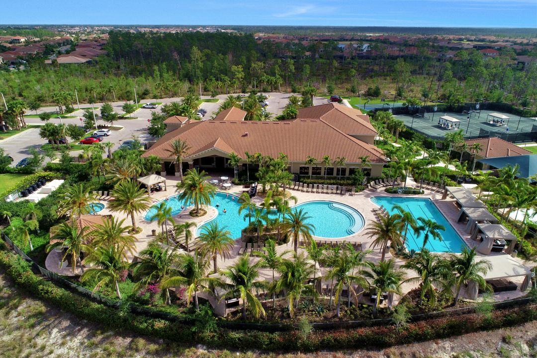 3430 Tigris Ln, Naples, FL 34119