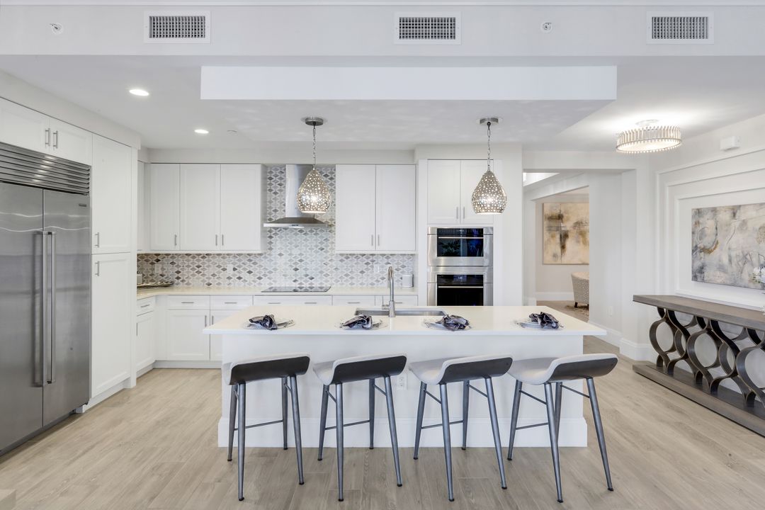 1135 3rd Ave S #209, Naples, FL 34102