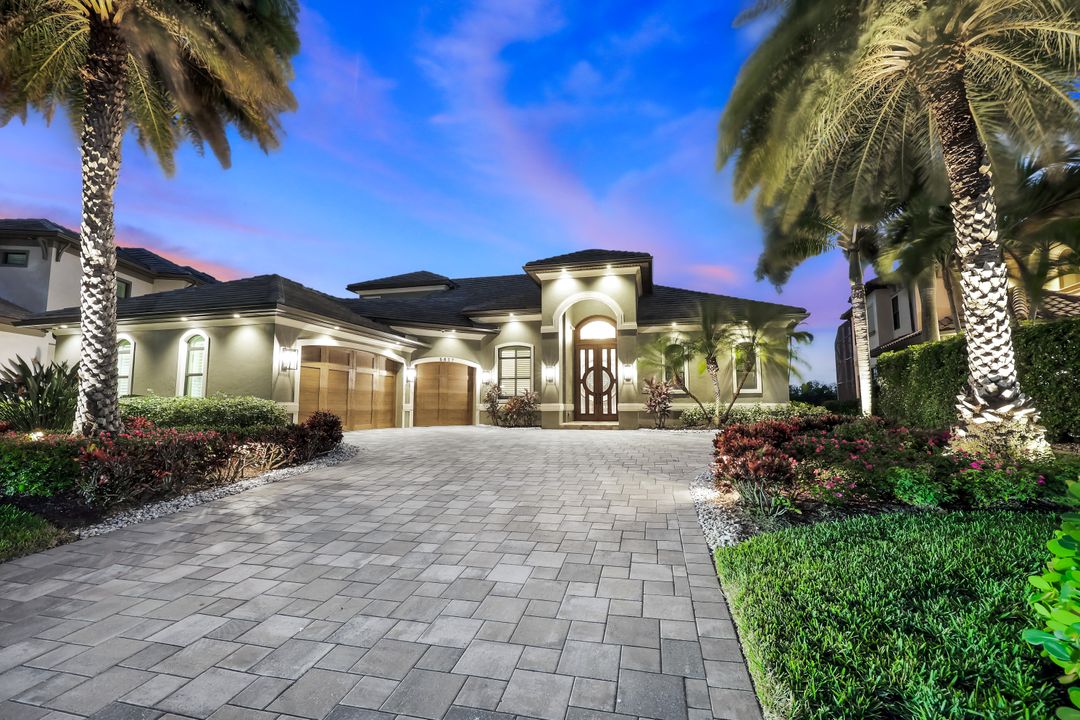 5817 Harbour Cir, Cape Coral, FL 33914