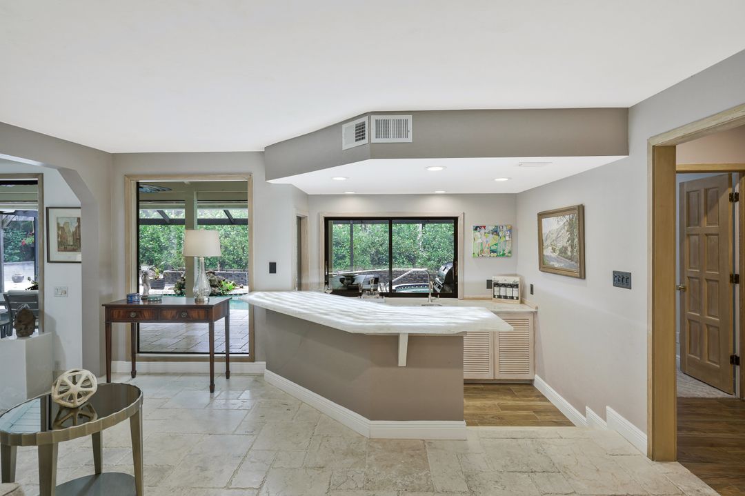 730 Bay Tree Ct, Naples, FL 34108