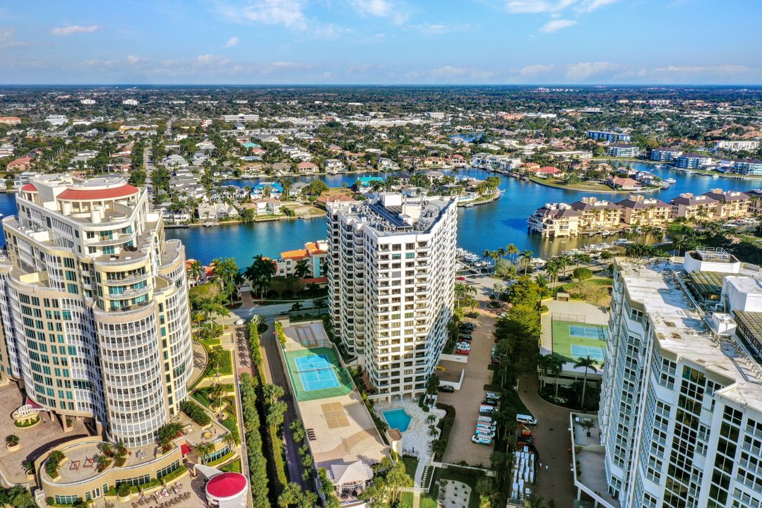 4401 Gulf Shore Blvd N, Naples, FL 34103