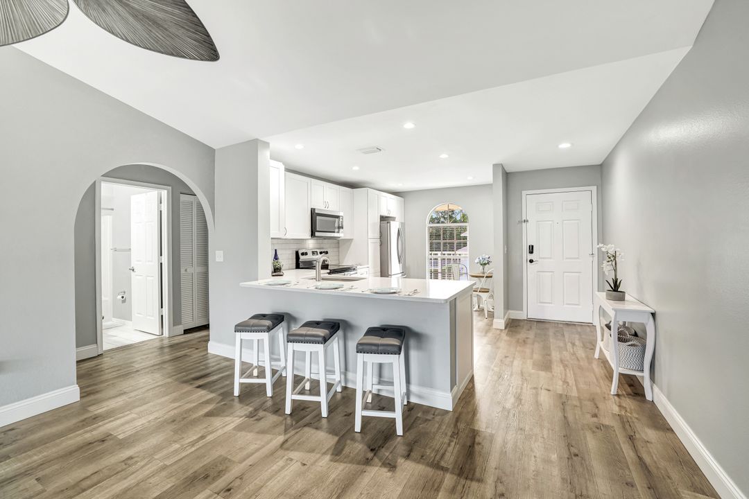 648 Mardel Ct #708, Naples, FL 34104