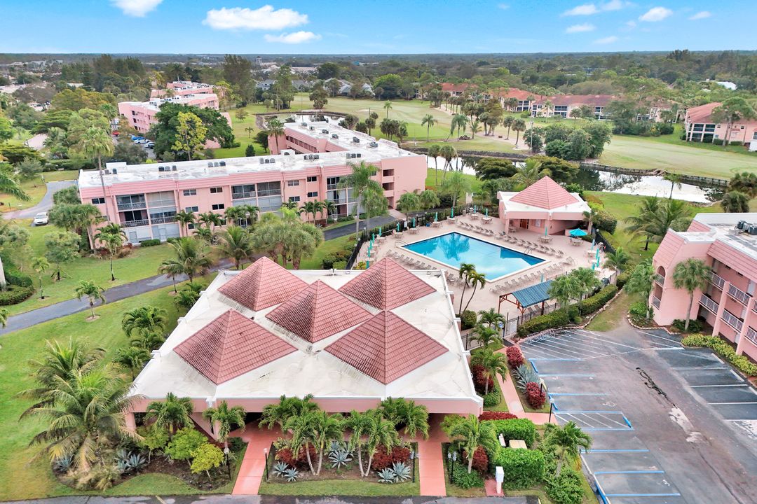 170 Turtle Lake Ct  #109, Naples, FL 34105