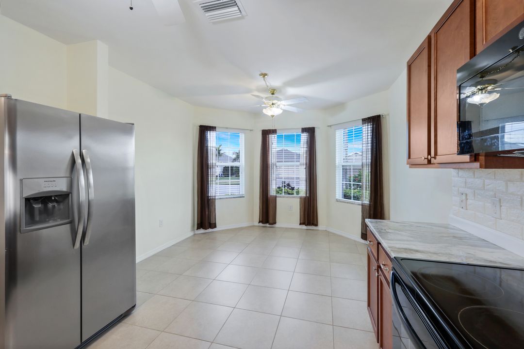 3440 Cancun Ct, Cape Coral, FL 33909