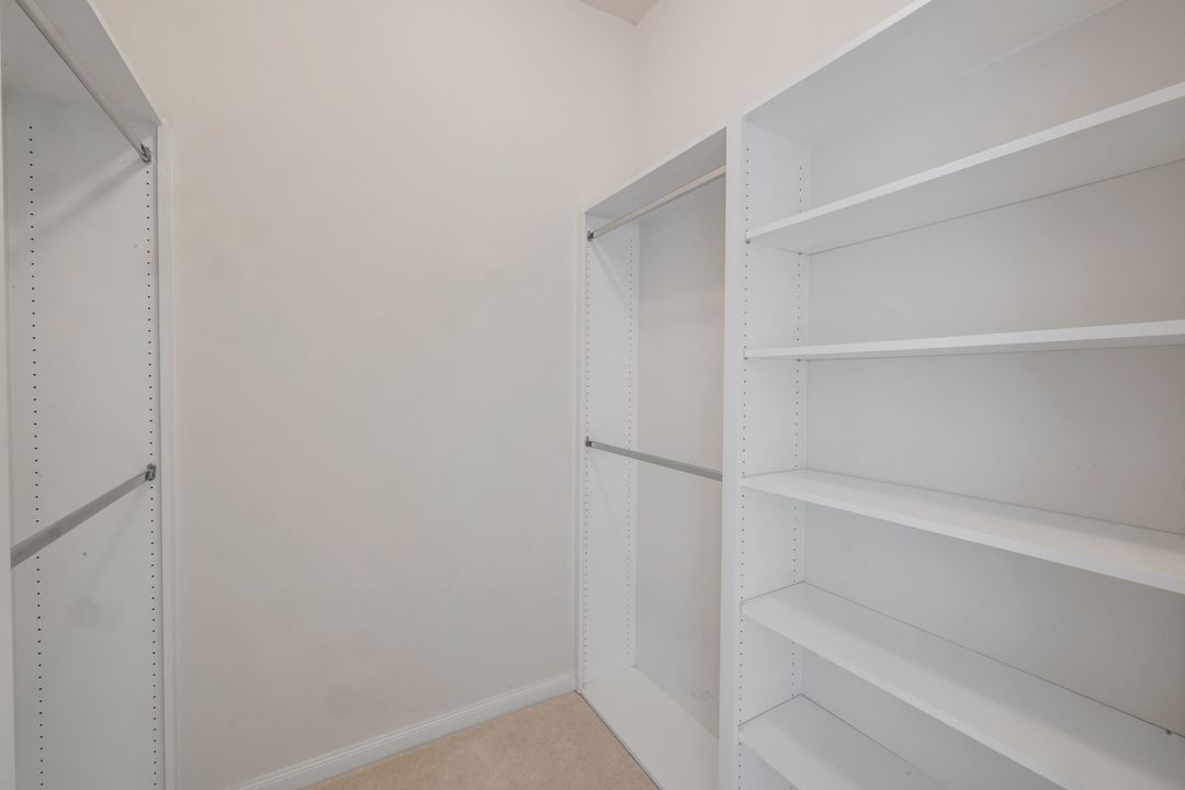 4471 Prescott Ln, Naples, FL 34119
