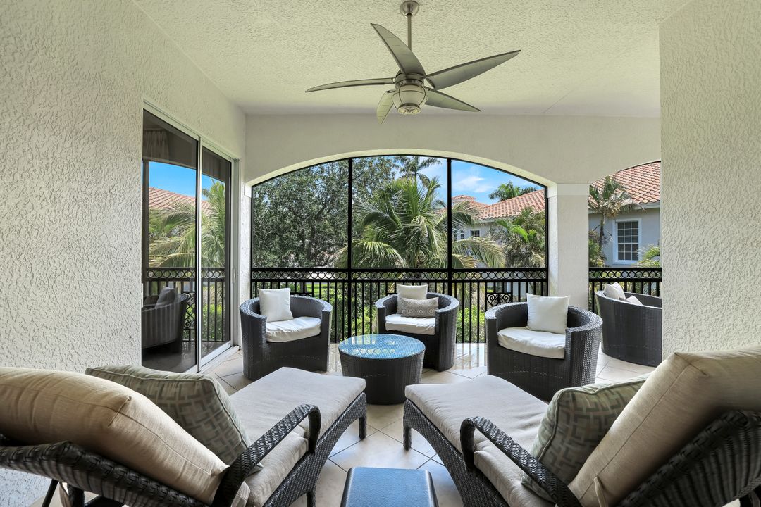 9053 Cascada Way #202, Naples, FL 34114