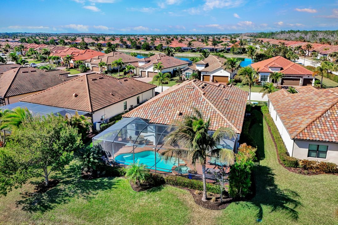 28007 Kerry Ct, Bonita Springs, FL 34135