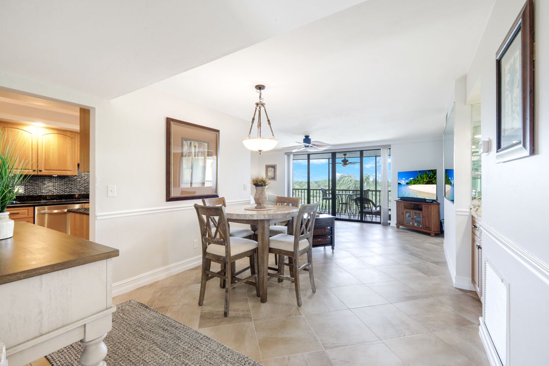 7119 Lakeridge View Court #302, Fort Myers, FL 33907