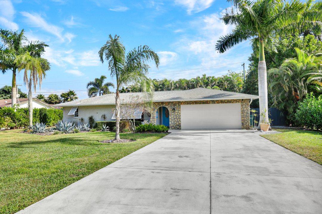 122 Palm River Blvd, Naples, FL 34110