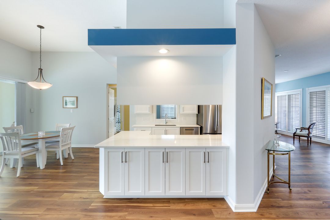 4322 Queen Elizabeth Way, Naples, FL 34119