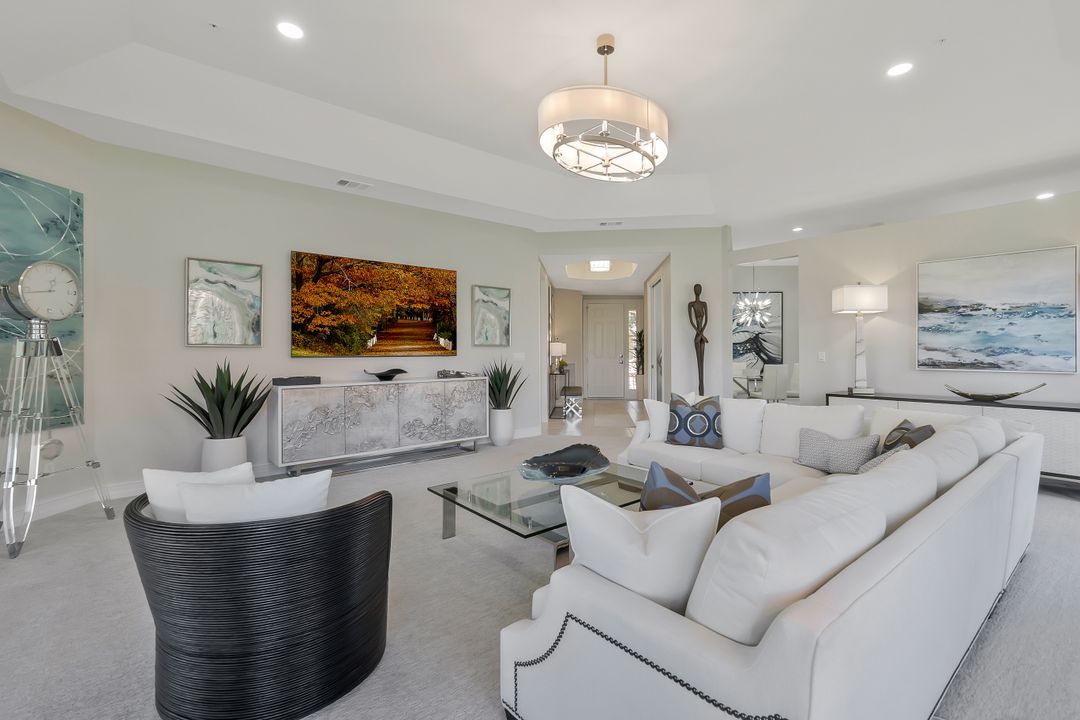 1855 Les Chateaux Blvd #201, Naples, FL 34109