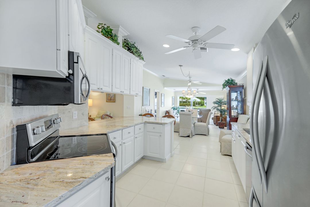 3077 Futuna Ln, Naples, FL 34119
