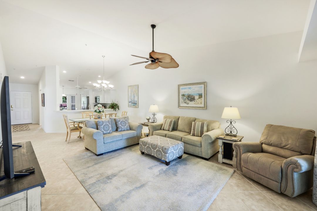 2760 Cypress Trace Cir #2528, Naples, FL 34119