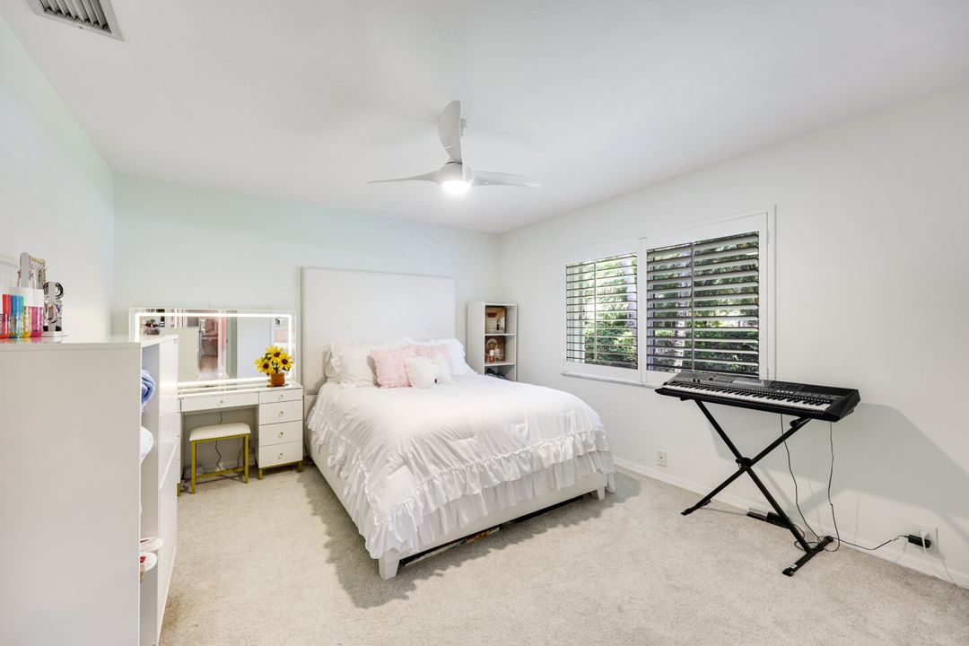 7998 Beaumont Ct, Naples, FL 34109