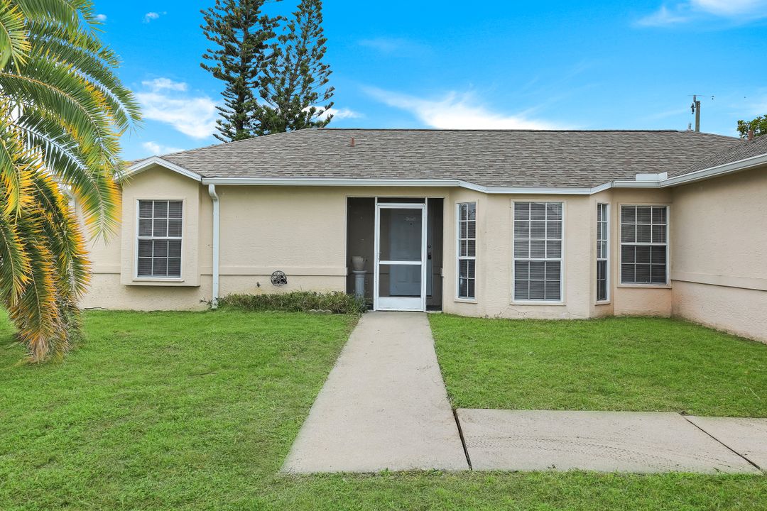 1409 SW 11th Pl, Cape Coral, FL 33991