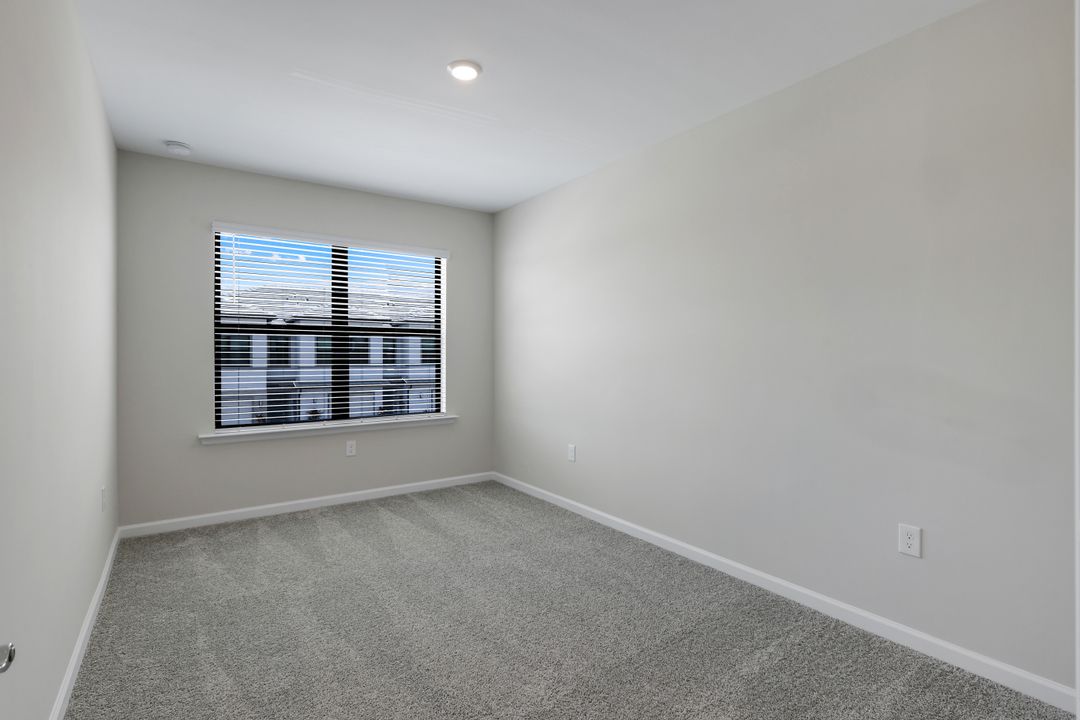 27907 Radiant Ct, Bonita Springs, FL 34135