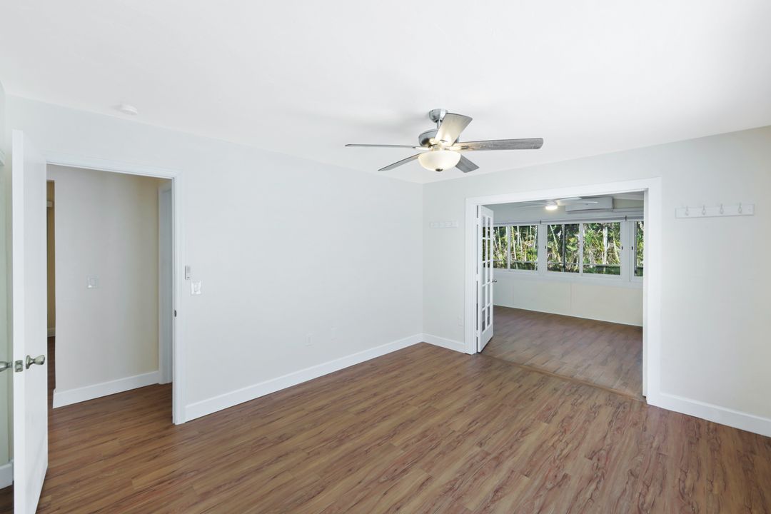 825 93rd Ave N, Naples, FL 34108