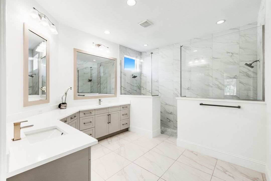 6273 Negril Isle Dr, Naples, FL 34113