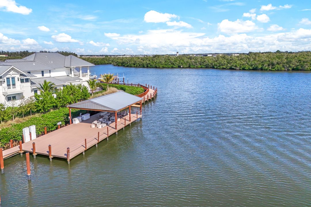 91 14th St S, Naples, FL 34102