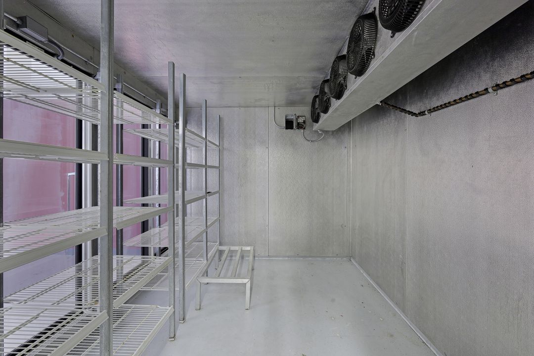 11387 Tamiami Trail E, Naples, FL 34113