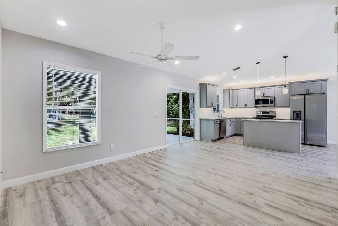 4285 16th Ave NE, Naples, FL 34120