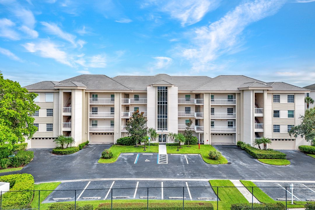 4130 Bayhead Dr #105, Bonita Springs, FL 34134