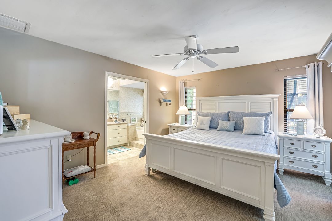 3097 Round Table Ct, Naples, FL 34112