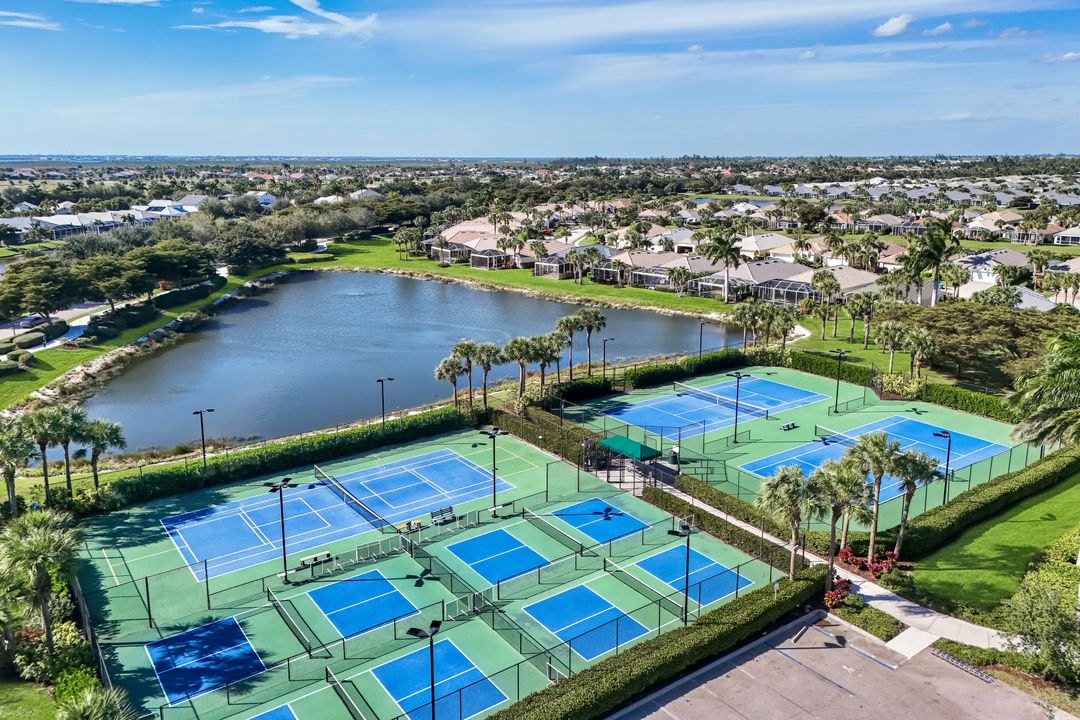 2655 Vareo Ct, Cape Coral, FL 33991