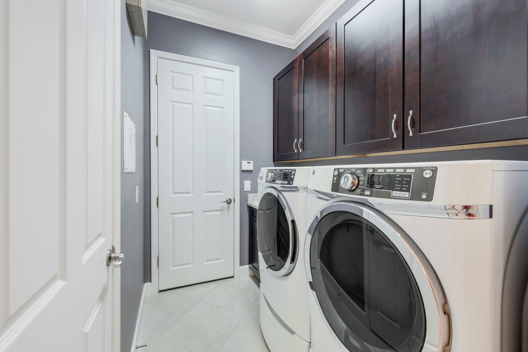 9096 Isla Bella Cir, Bonita Springs, FL 34135