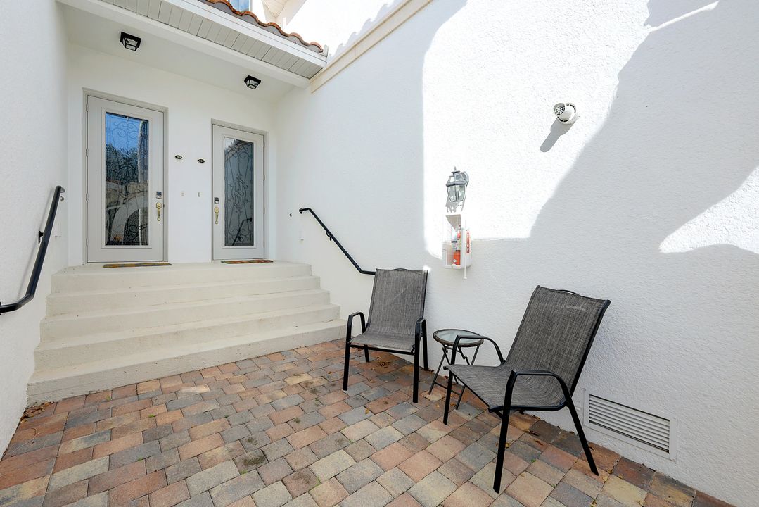 3165 Aviamar Cir #202, Naples, FL 34114