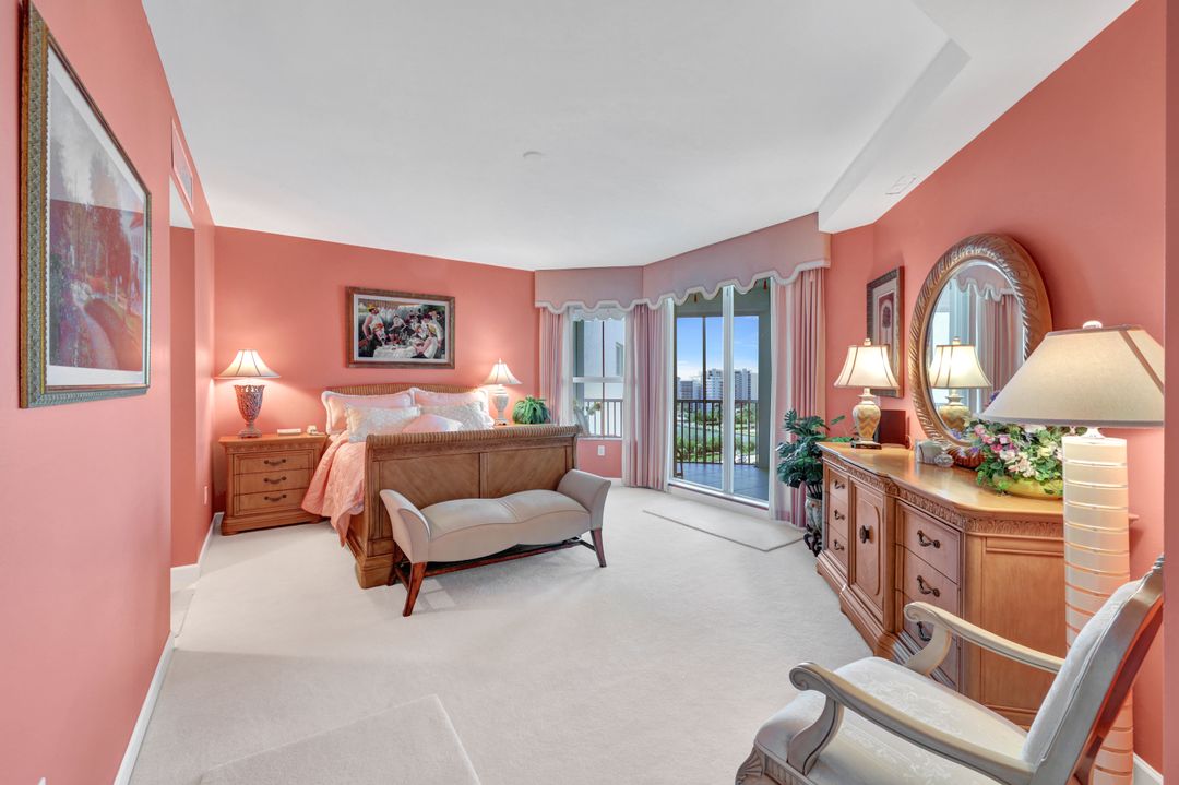 300 Dunes Blvd #1007, Naples, FL 34110