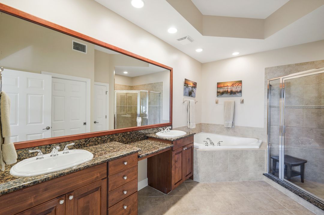 9213 Quartz Ln #101, Naples, FL 34120