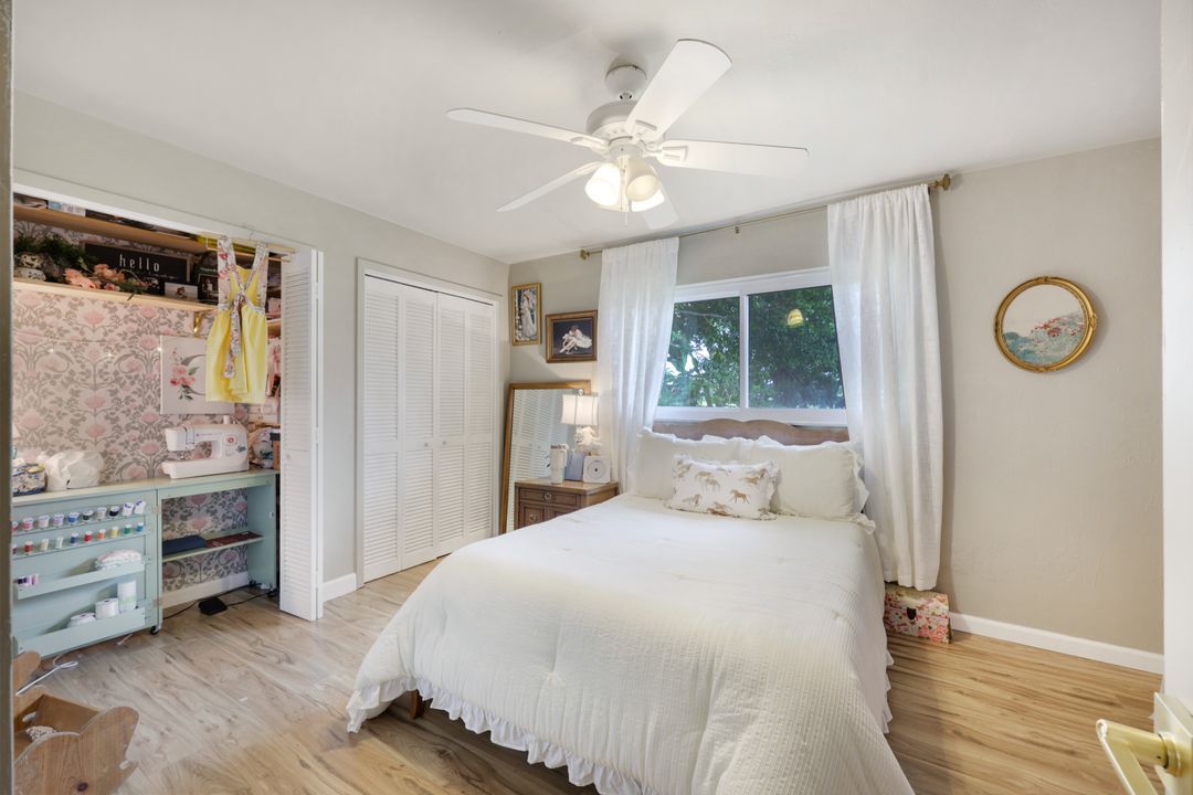 391 Torrey Pines Point, Naples, FL 34113