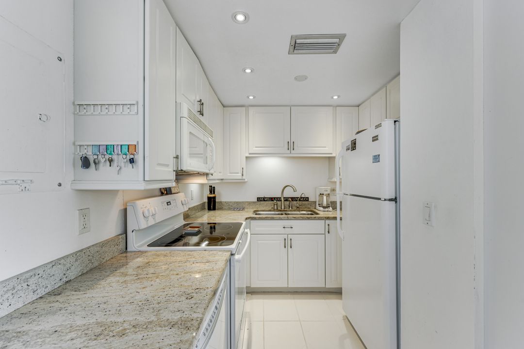 140 Seaview Ct #803 N, Marco Island, FL 34145