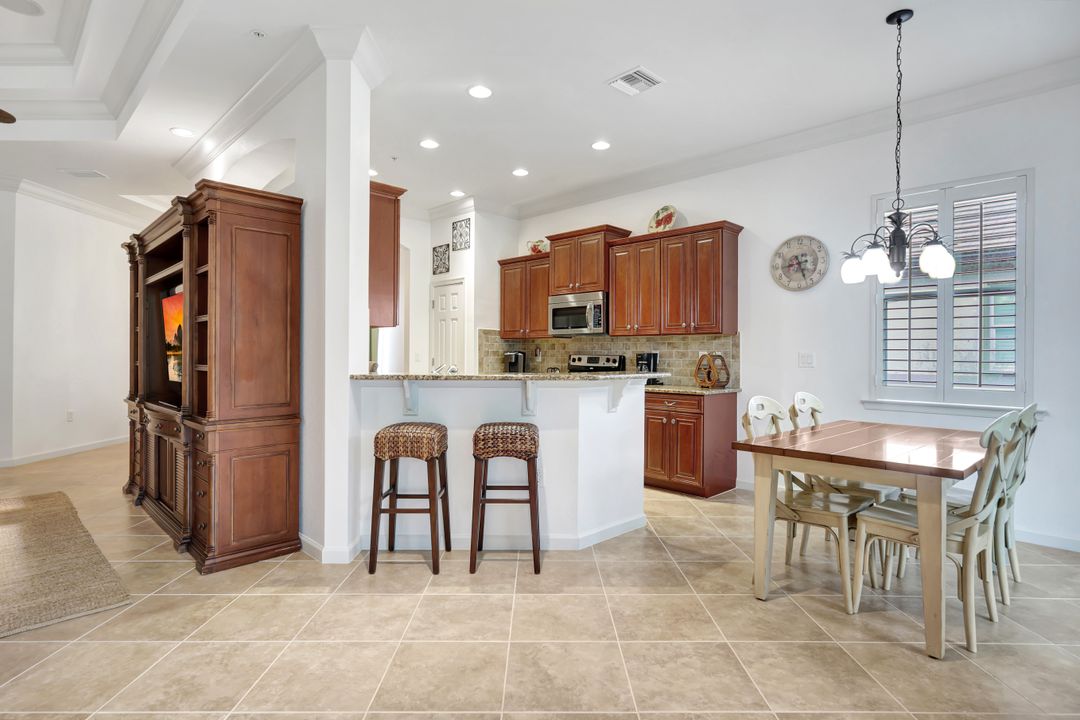 9508 Ironstone Terrace #201, Naples, FL 34120
