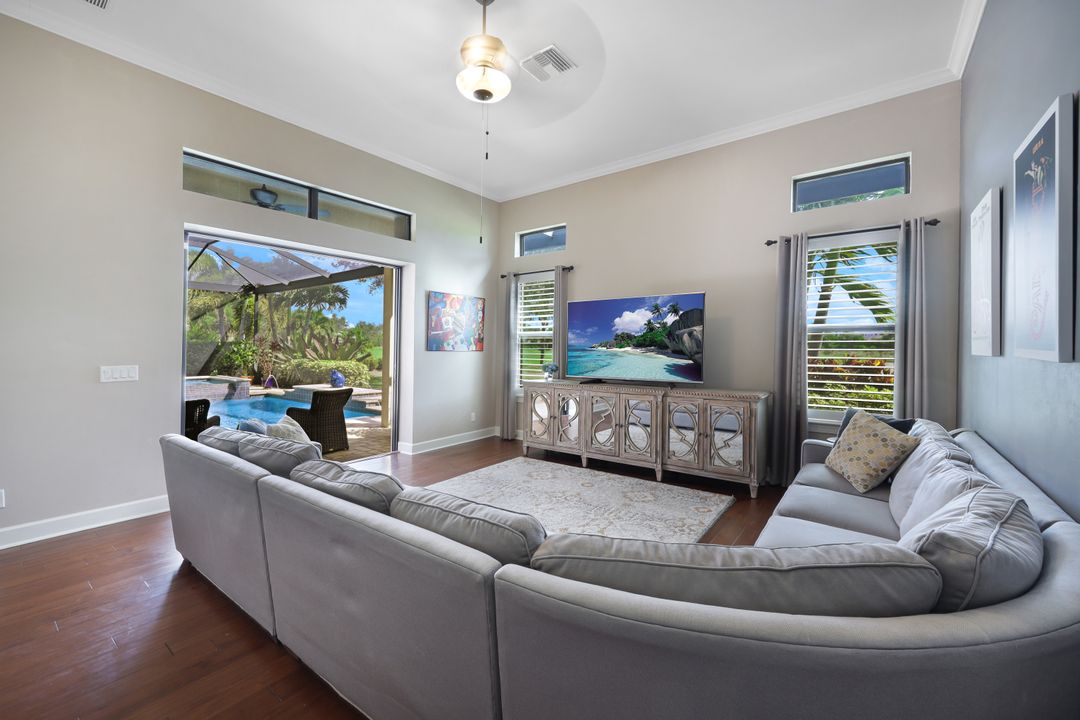 8678 Amour Ct, Naples, FL 34119