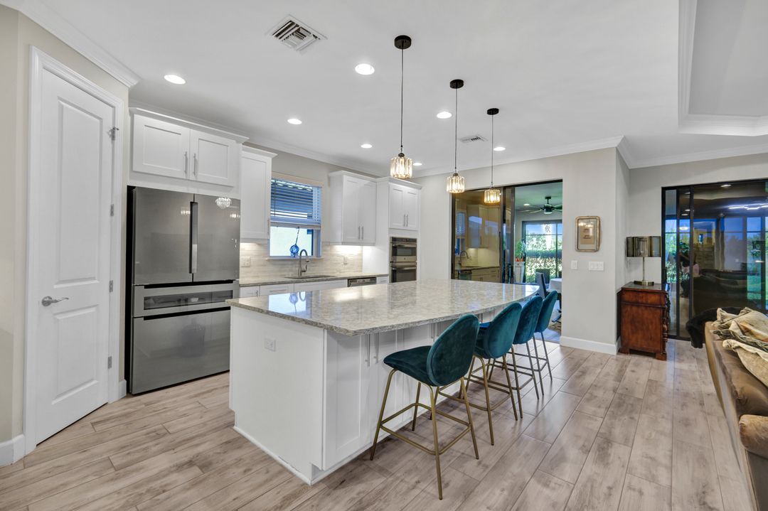 11761 Canal Grande Dr, Miromar Lakes, FL 33913