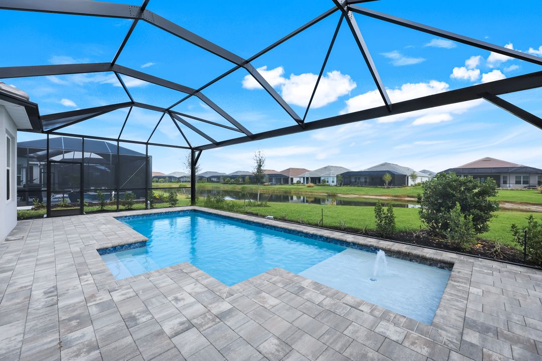 15804 Derna St, Naples, FL 34114