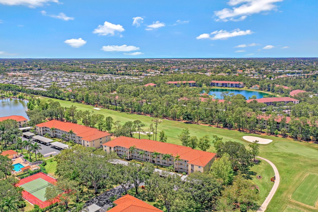 3695 Amberly Cir #E 107, Naples, FL 34112